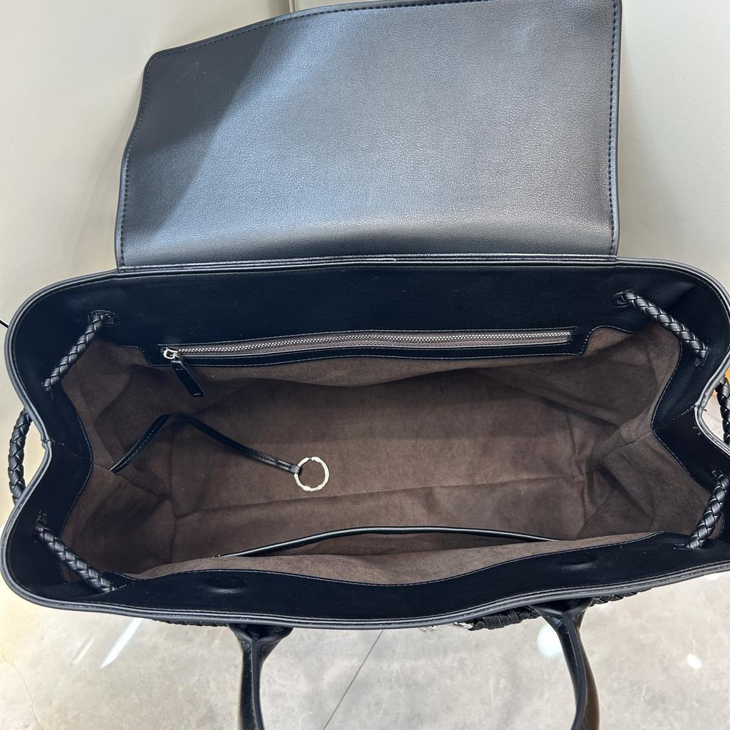 Cross-border  family autumn and winter explosive crossbody bag women's high-end handbag pure hand-woven large-capacity tote bag