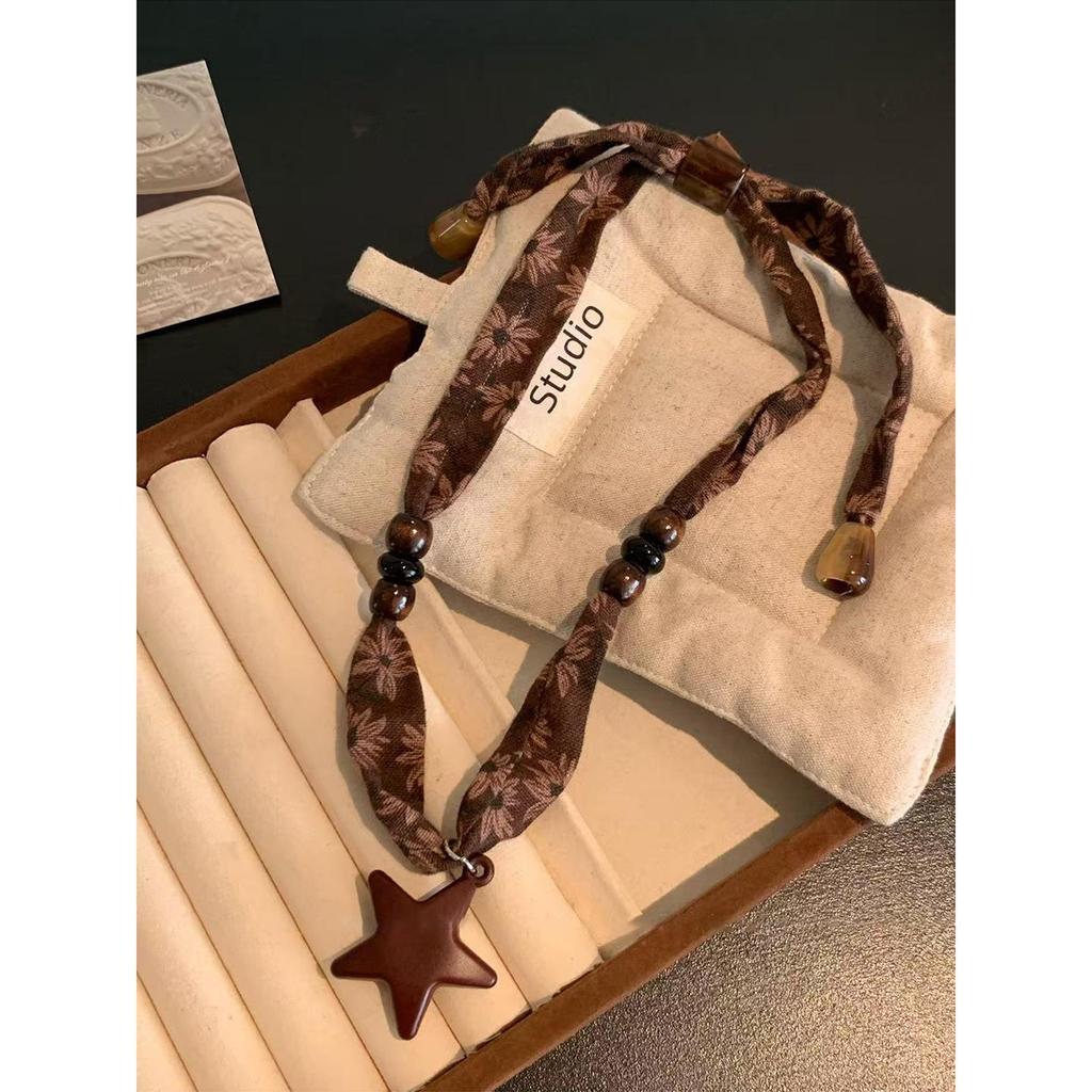 Retro Wooden Bead Star Adjustable Pendant Necklace - Versatile Autumn/Winter Sweater Chain