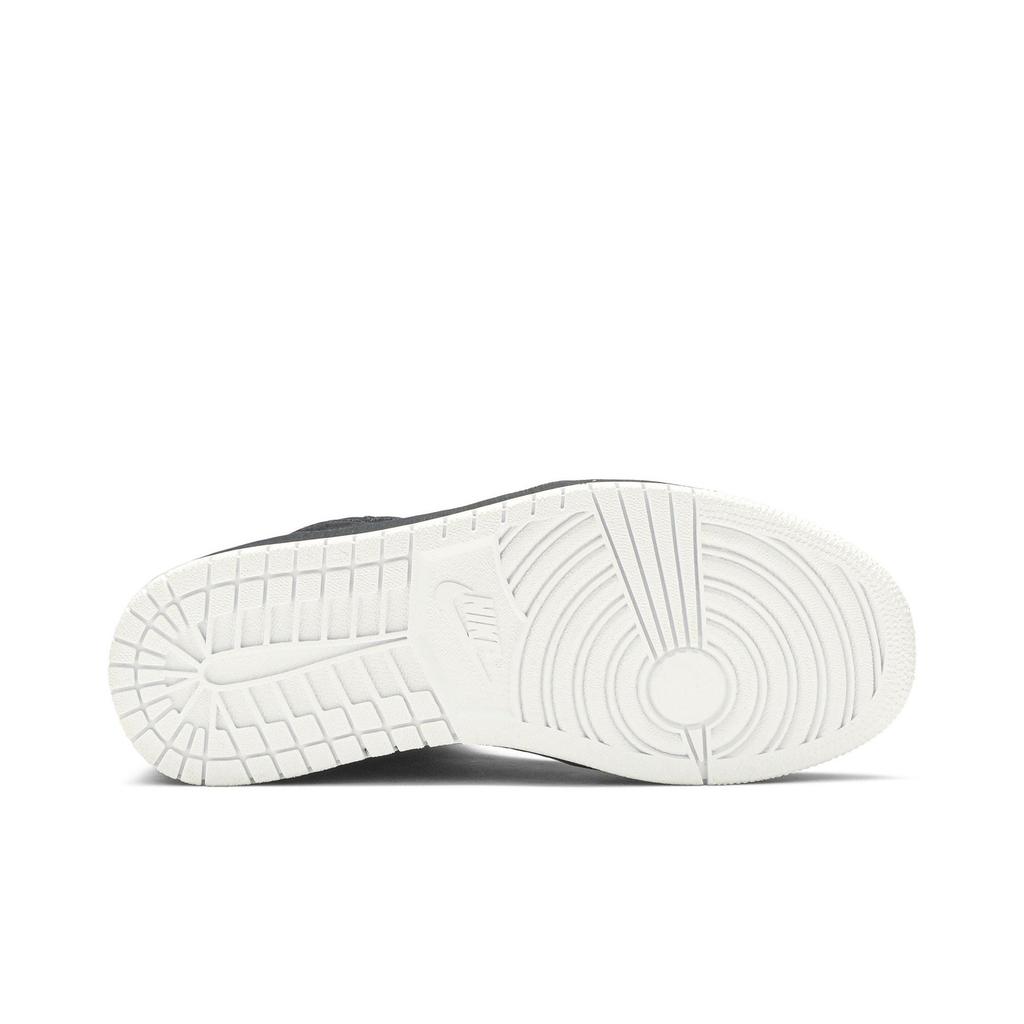 Air Jordan 1 Retro High OG 'Perforated' (Unisex) Black / Black-White Vintage Basketball Shoes 555088 002