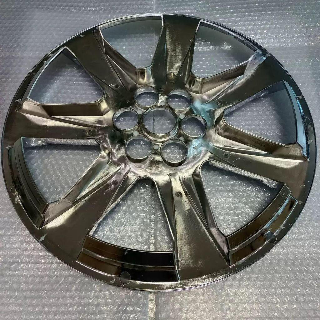 Cadillac SRX 20" Chromované ocelové kryty kol