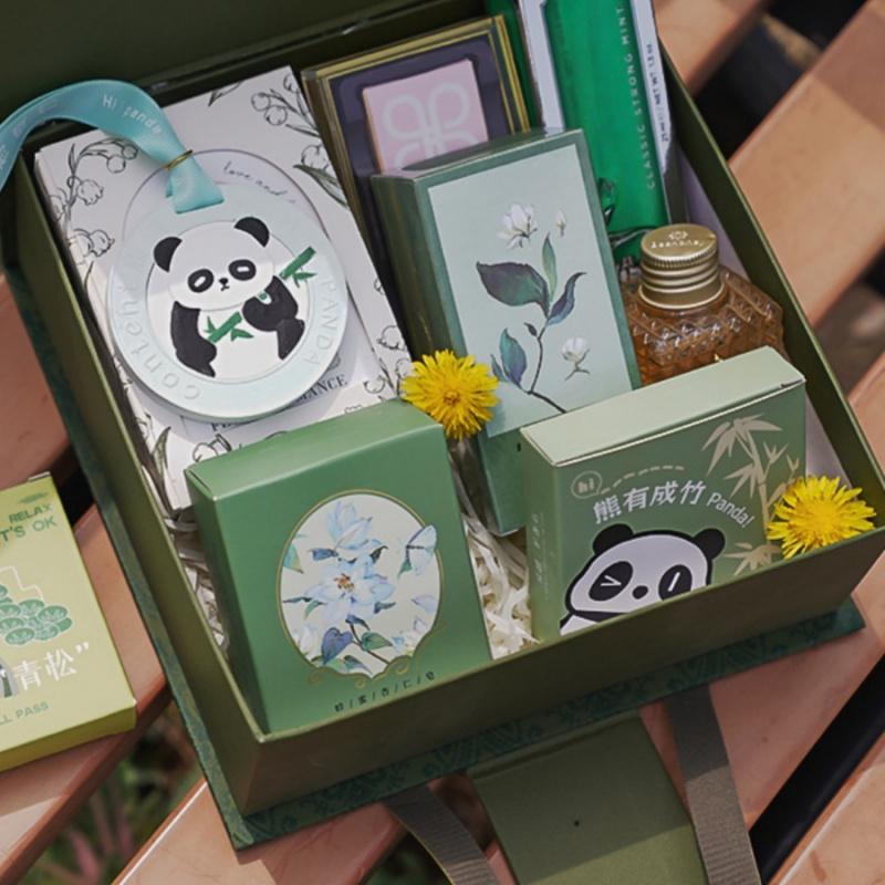 1pcPanda Aromatherapy Pendant Bamboo Leaf Cedar Fragrance Lasting Aromatherapy Gypsum Bathroom Bedroom Wardrobe Car Diffuse Soli