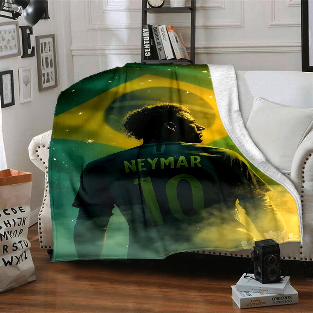 Atmungsaktive und warme Flanelldecke mit Aufdruck einer brasilianischen Fußballlegende, ein stilvolles Geschenk für Zuhause, geeignet für Zuhause, Büro und als Tagesdecke. 15a133