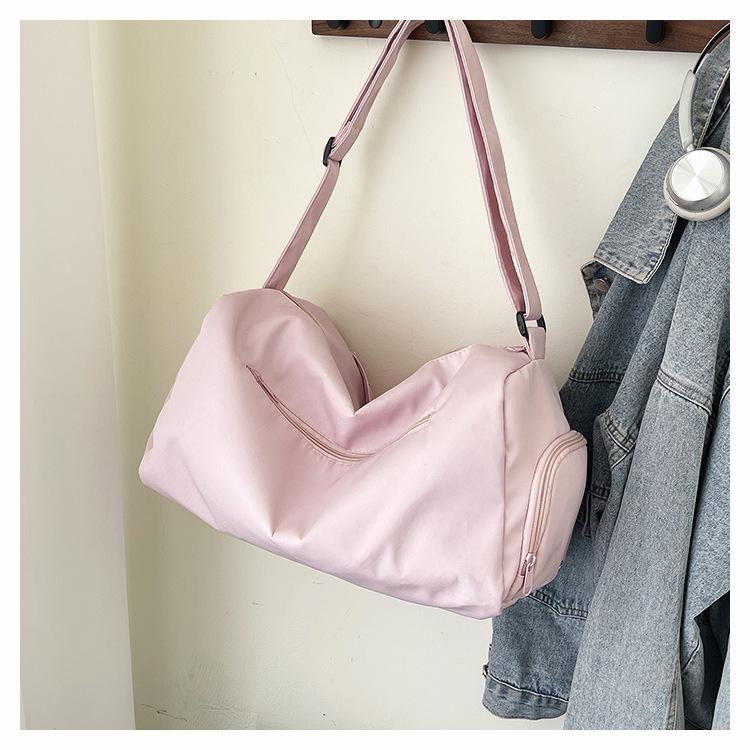 New Crossbody Bags Large Capacity Waterproof Storage Shoulder Bag for Yoga Gym Sports Travel Texture and Versatile Commuting Bag