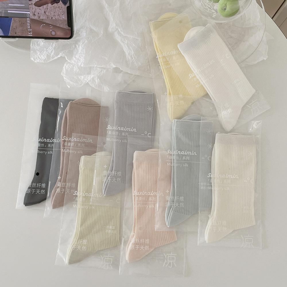 Boneless socks women's Korean version ins vertical striped medium tube socks spring and summer thin silk stacking socks