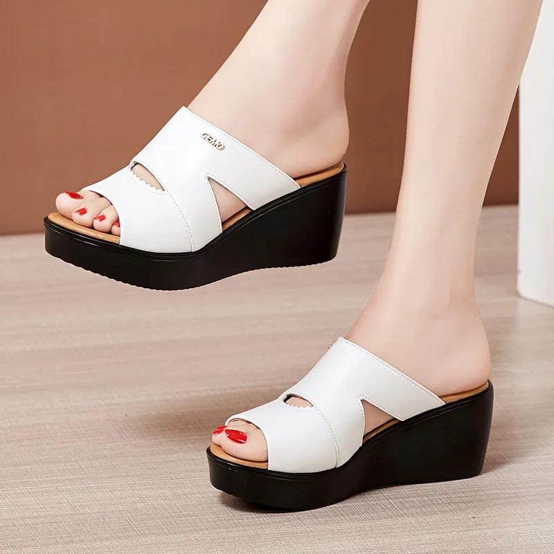 Übergröße 33-43 Lässig Draußen Mittelhoch Plateau Keilabsatz Pantoletten Damenschuhe Sommer 2025 Strand Büro Weiches Leder Pantoletten
