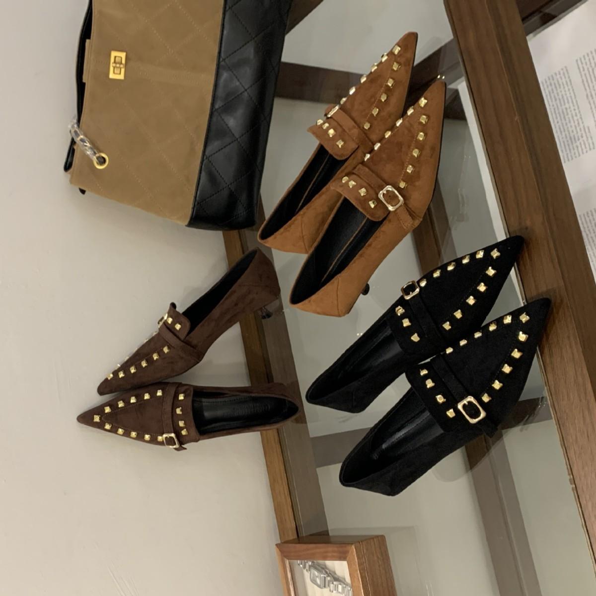 

2025 new autumn fashion rivet suede one-word with thin heel shallow mouth soft sole versatile commuter work women s shoes 39 жёлтый