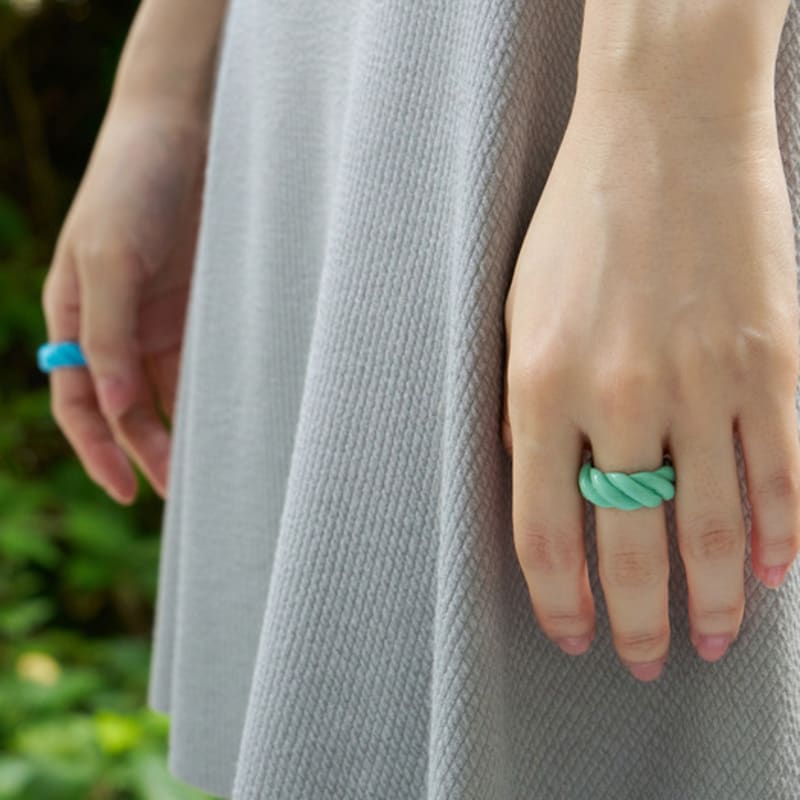 FANTASTISK PLANET tvistfärgad ring (4 färger)