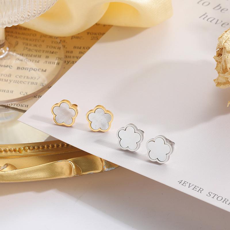 White Shell Small Flower Earrings for Women's Trendy Personality Simple Design Earrings