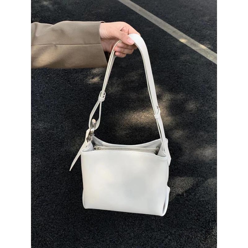

Summer new large-capacity bag women s high-end niche commuter women s bag white shoulder crossbody soft leather bucket bag білий