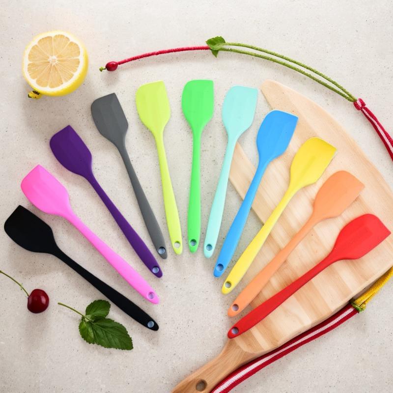 Heat Resistant Silicone Spoon Kitchen Spatula Frying Pan Shovel Mixing Scraper Bakeware Utensil Handle Scraper Cookware Tool