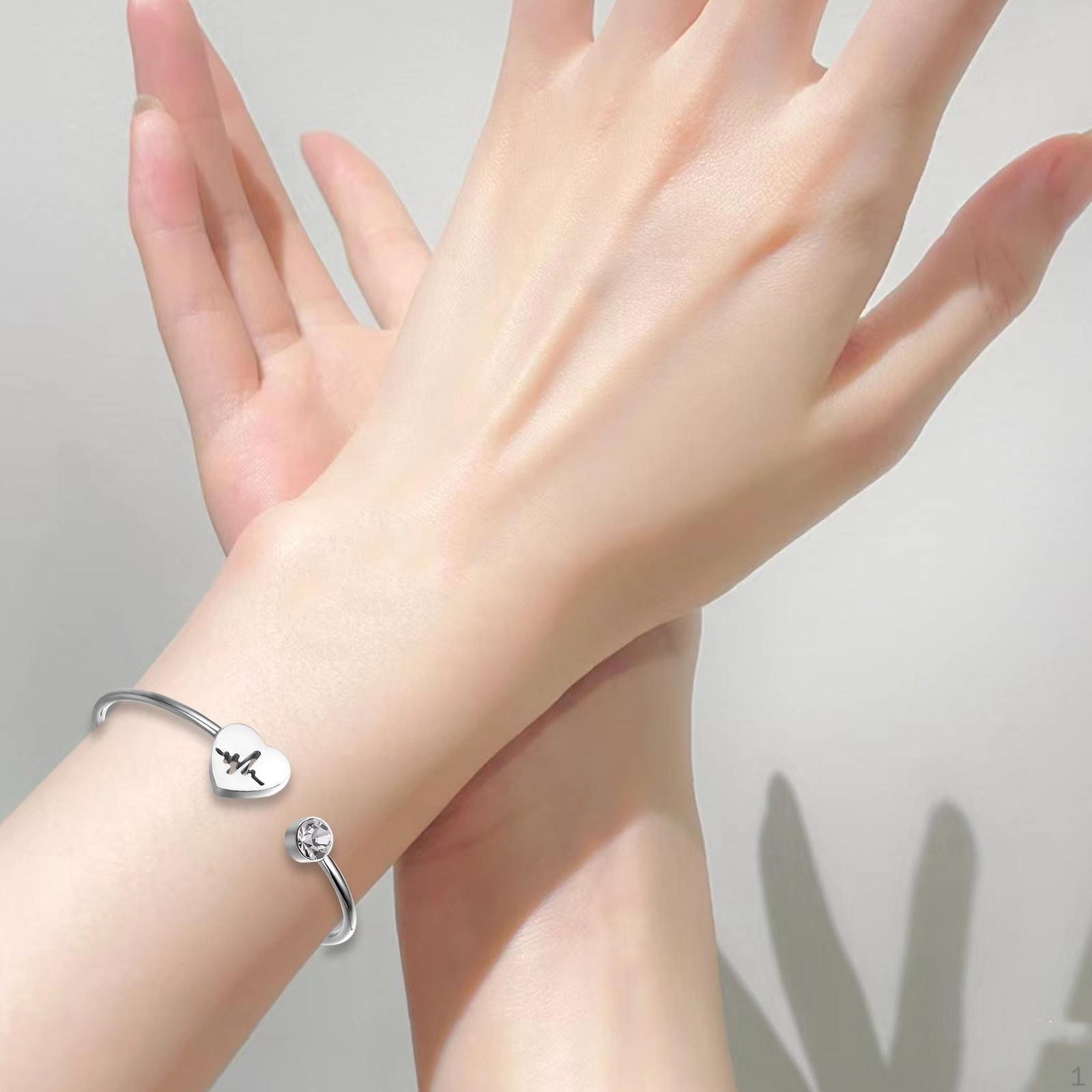 

Браслет-манжета Открытый минималистичный массивный шарм в форме сердца для вечеринки Silver