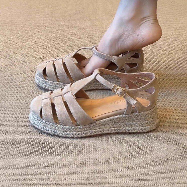 Soft leather version~ retro style woven hollow T-buckle belt casual straw woven thick-soled wedge heel bag head sandals women's outer wear