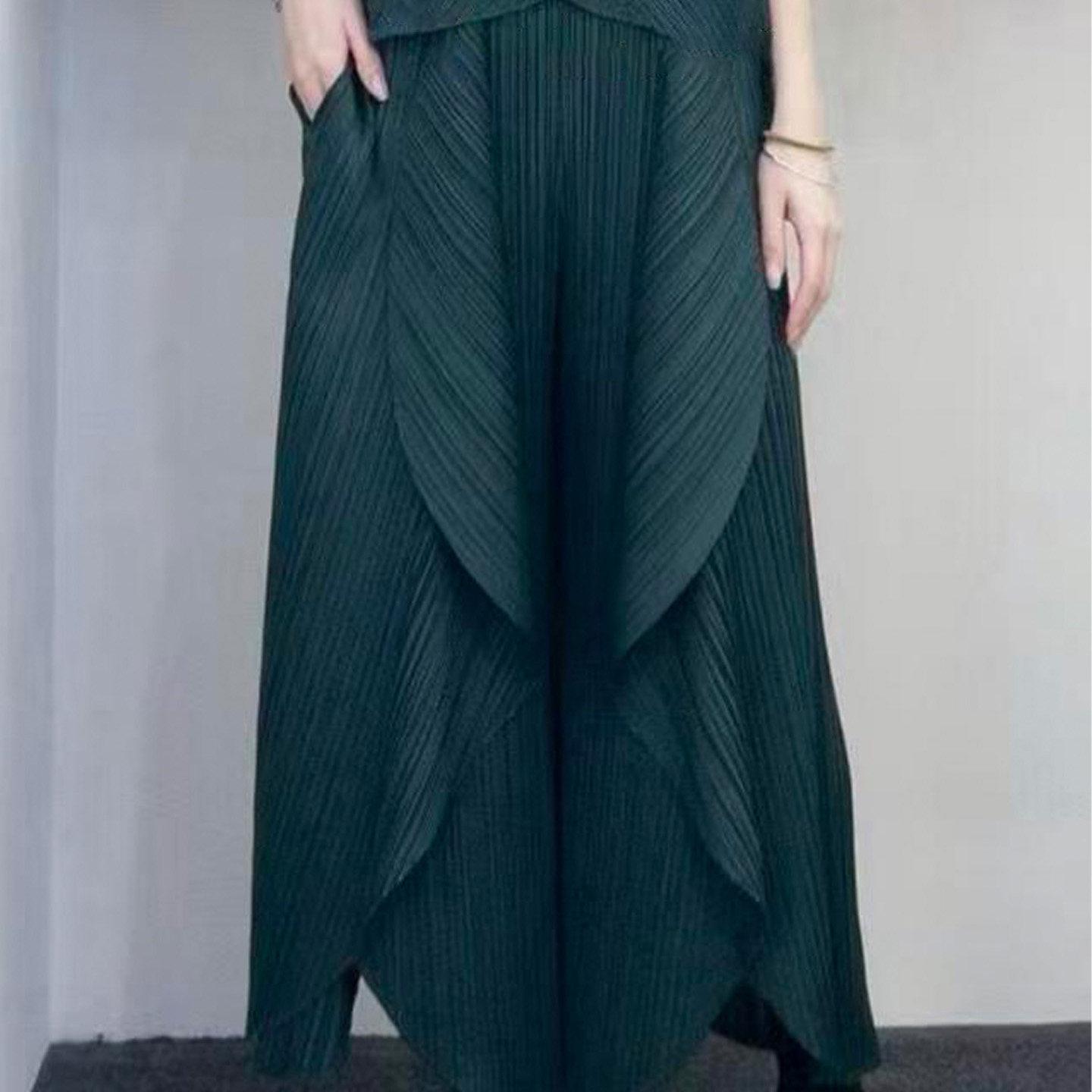 Miyake Irregular Pleats Flowing Travel Pants One Size