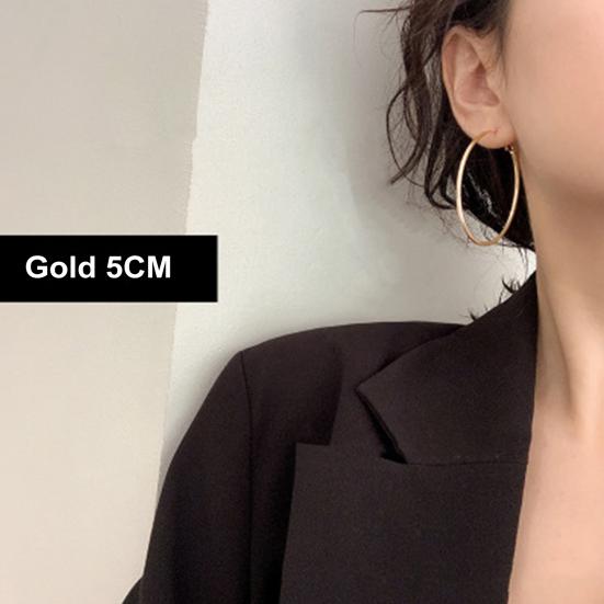 1 пара жіночих сережок-кілець різних полірованих розмірів, однотонні, з гальванічним покриттям