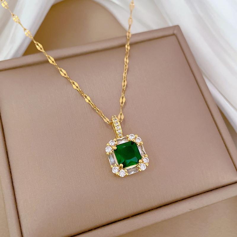 

Square Personality and Temperament Necklace necklace