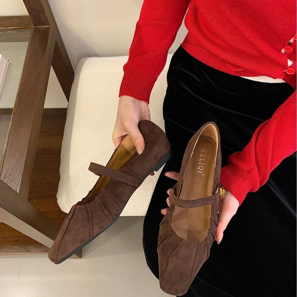 2025 autumn and winter new small square head pleated inner slope heel with shallow mouth soft sole work women's single shoes