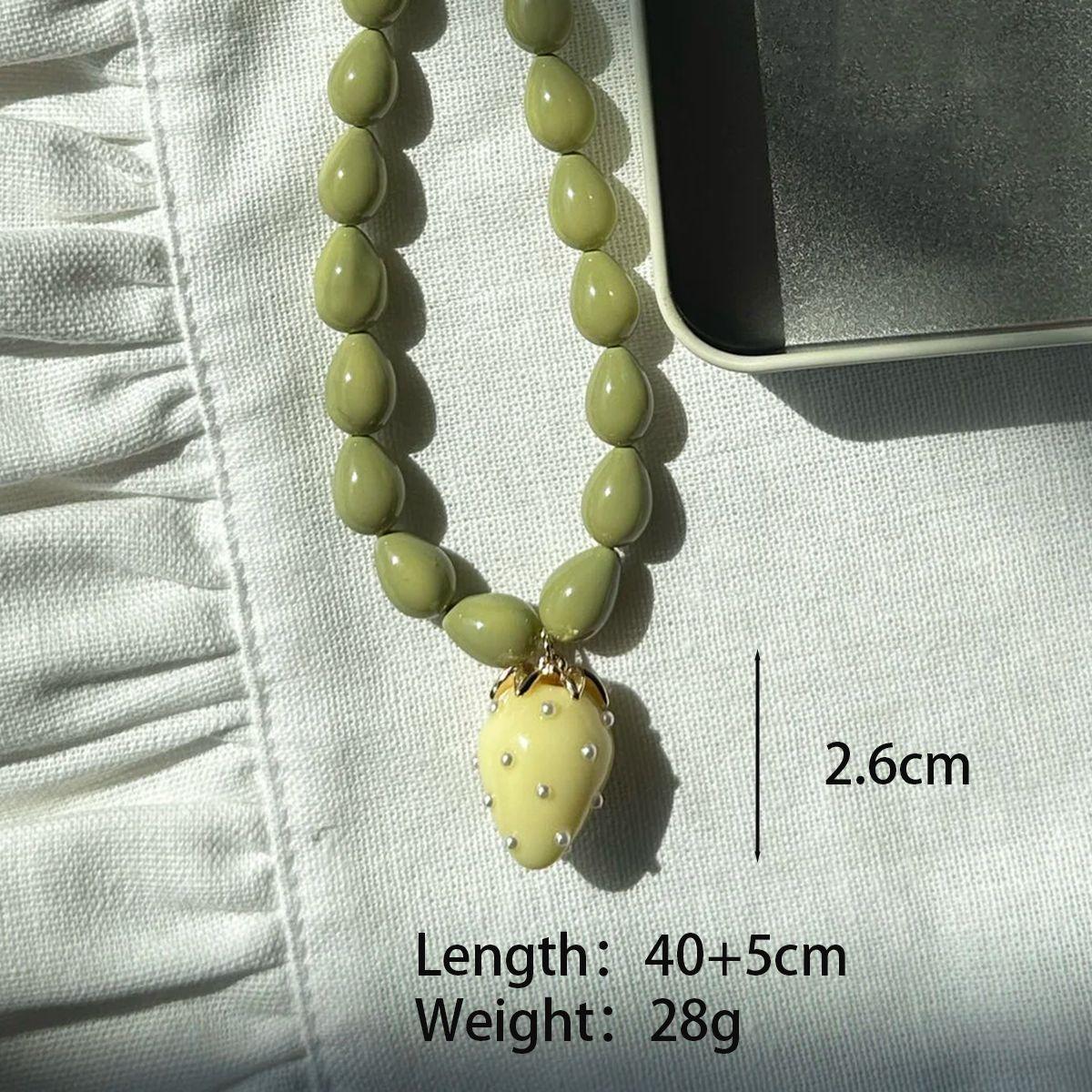 Strawberry necklace, European and American retro cute fresh olive green bead colored necklace, crystal strawberry wood bead pendant necklace жёлтый