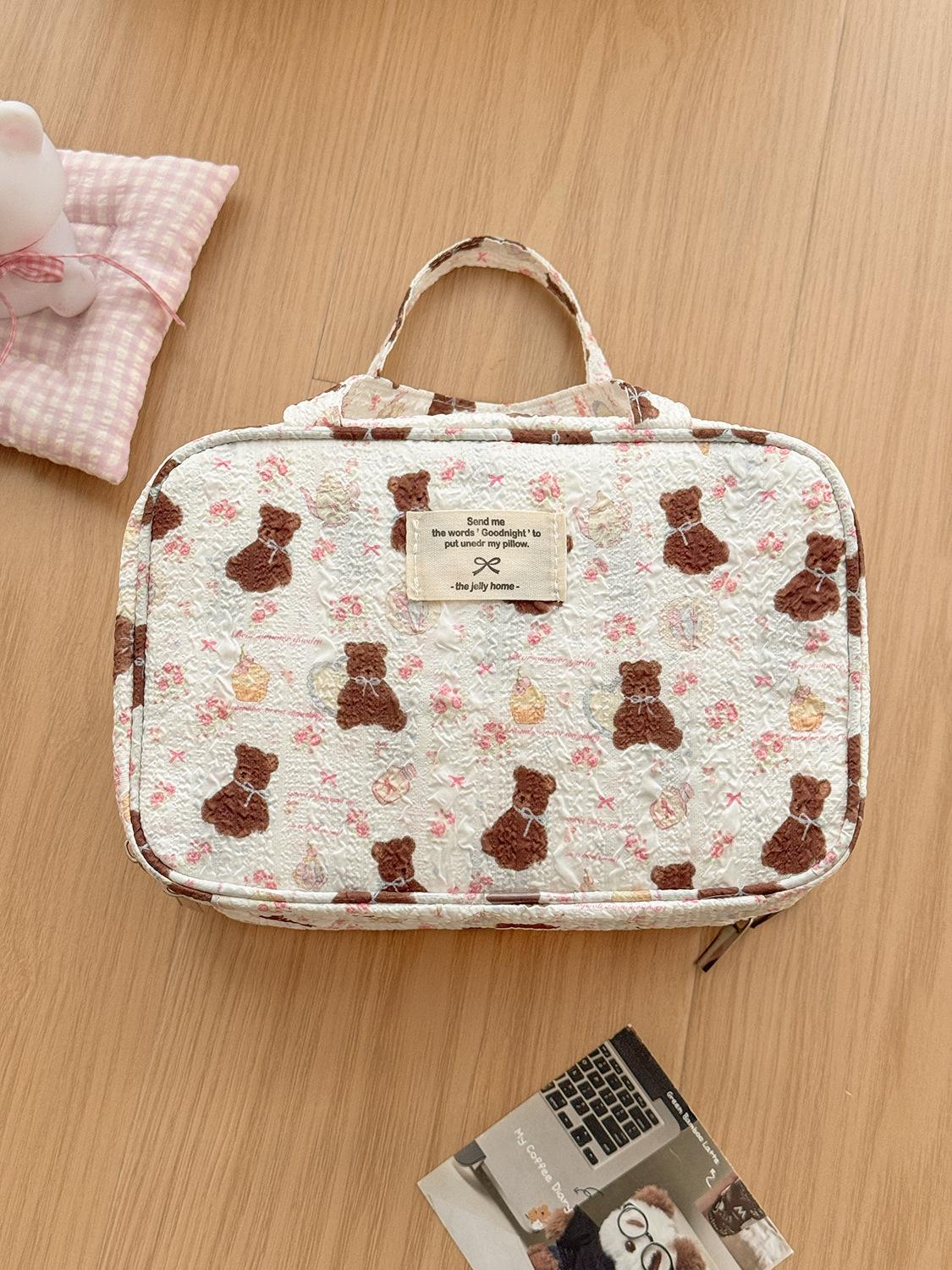 YT Multifunctional Large Capacity Multi-layer Partitioned Makeup Bag New Handbag Pleated Bear Handheld Makeup Bag Cute