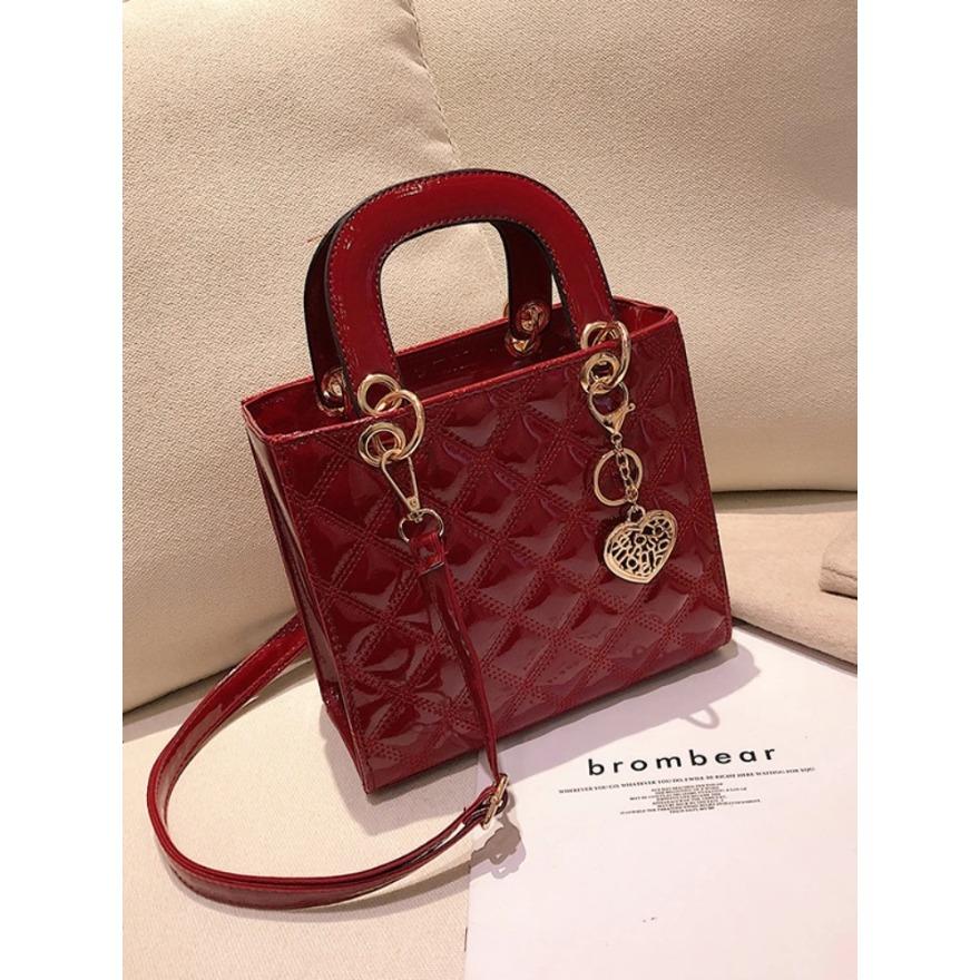 

Новая женская блестящая кожаная сумка через плечо для девочек, модная сумка через плечо с решеткой, женская сумочка с металлическим украшением в виде сердца из искусственной кожи