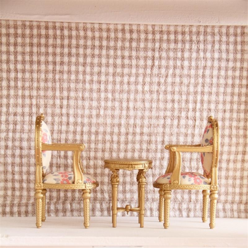 1/12 Scale Wooden Dollhouses Furniture Set Mini Wooden Table And Chair For Kids Floral Pattern