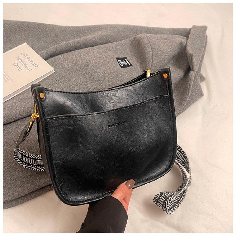Large capacity fashion wide shoulder strap messenger bag women s winter new retro casual shoulder bag 2 trendy women s bags чёрный