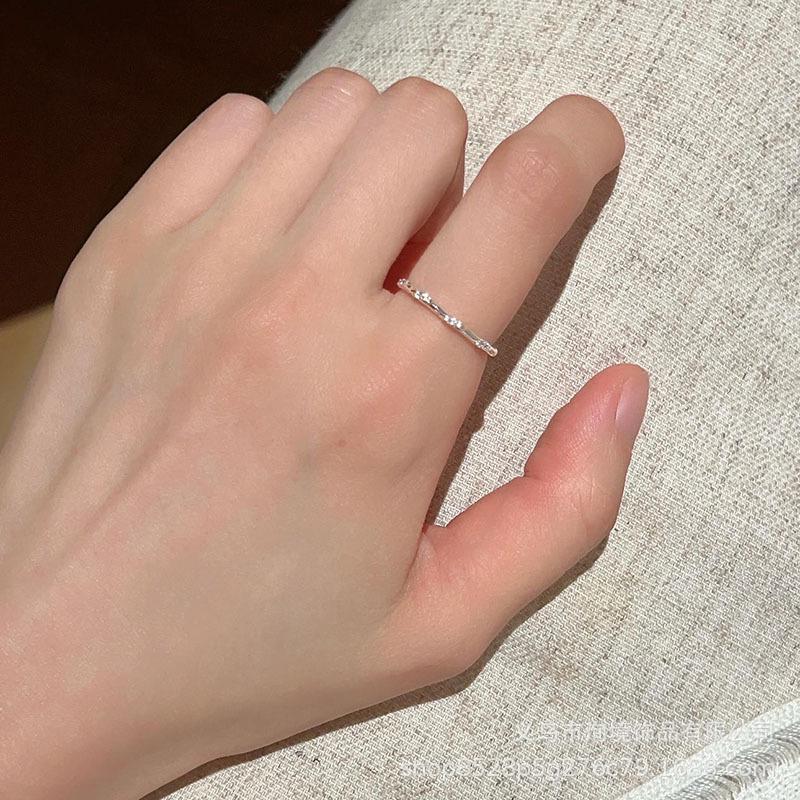 Exquisite Silver Women's Plain Band Ring - 2026 Fashionable Niche Design for Index Finger