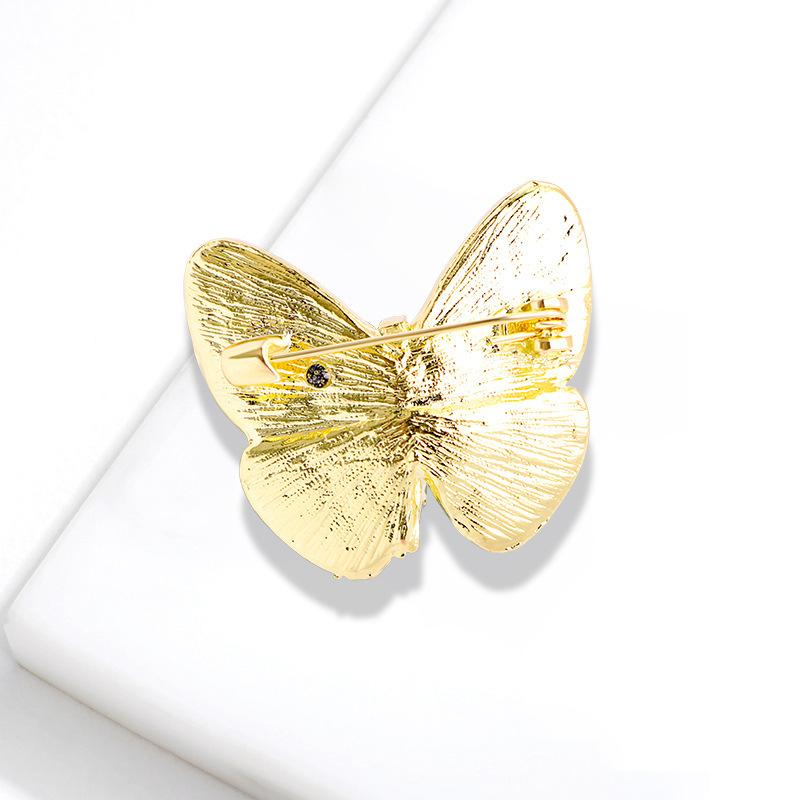 Butterfly Brooch Female Anti-Light Imitation Abalone Shell Rhinestone Pin Cheongsam Accessories Break Cocoon Into Butterfly Corsage