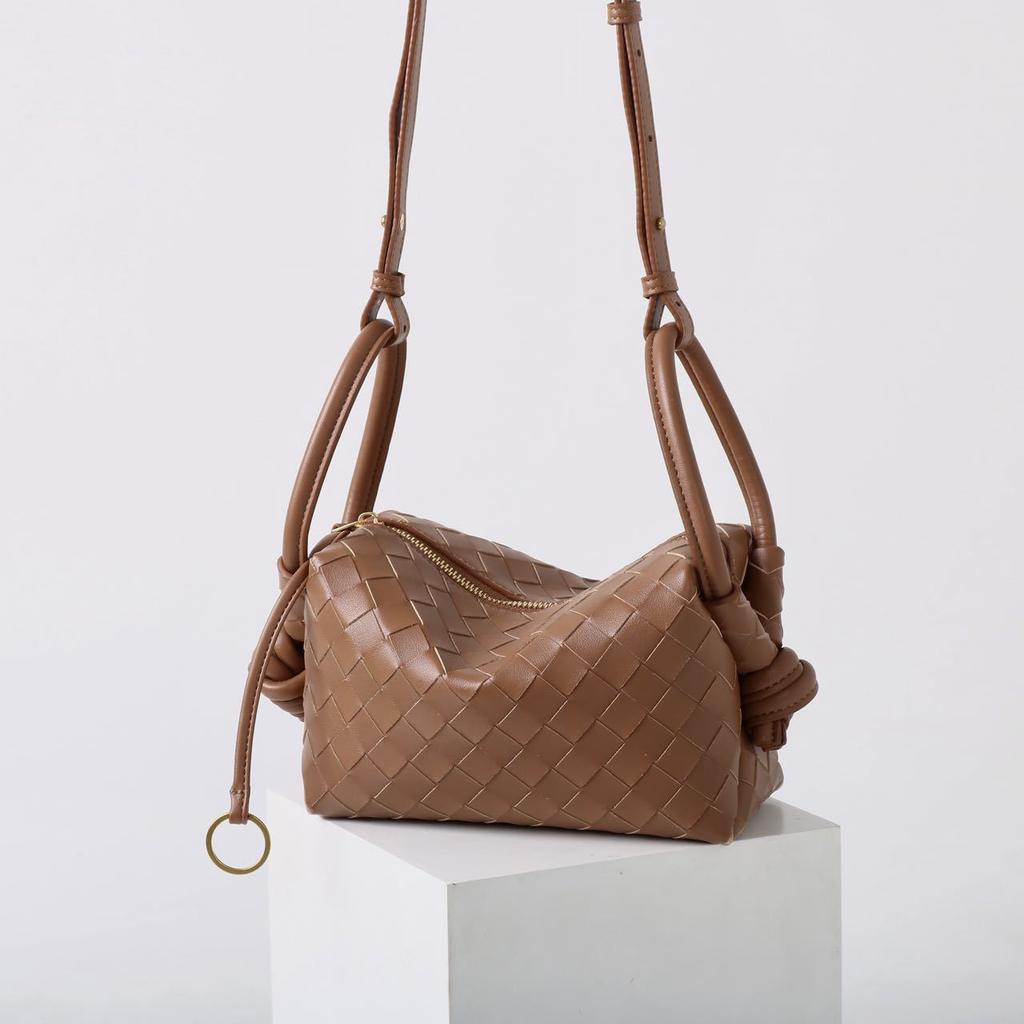 Mini pletená kabelka Všestranná Jednoramenná Crossbody Polštářová taška Vysoce kvalitní Senzorický košík na zeleninu Tongqin Lindi