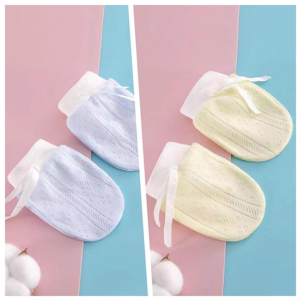 Newborn Anti-Scratch Mittens and Socks - Chewable Baby Gloves for Autumn and Winter