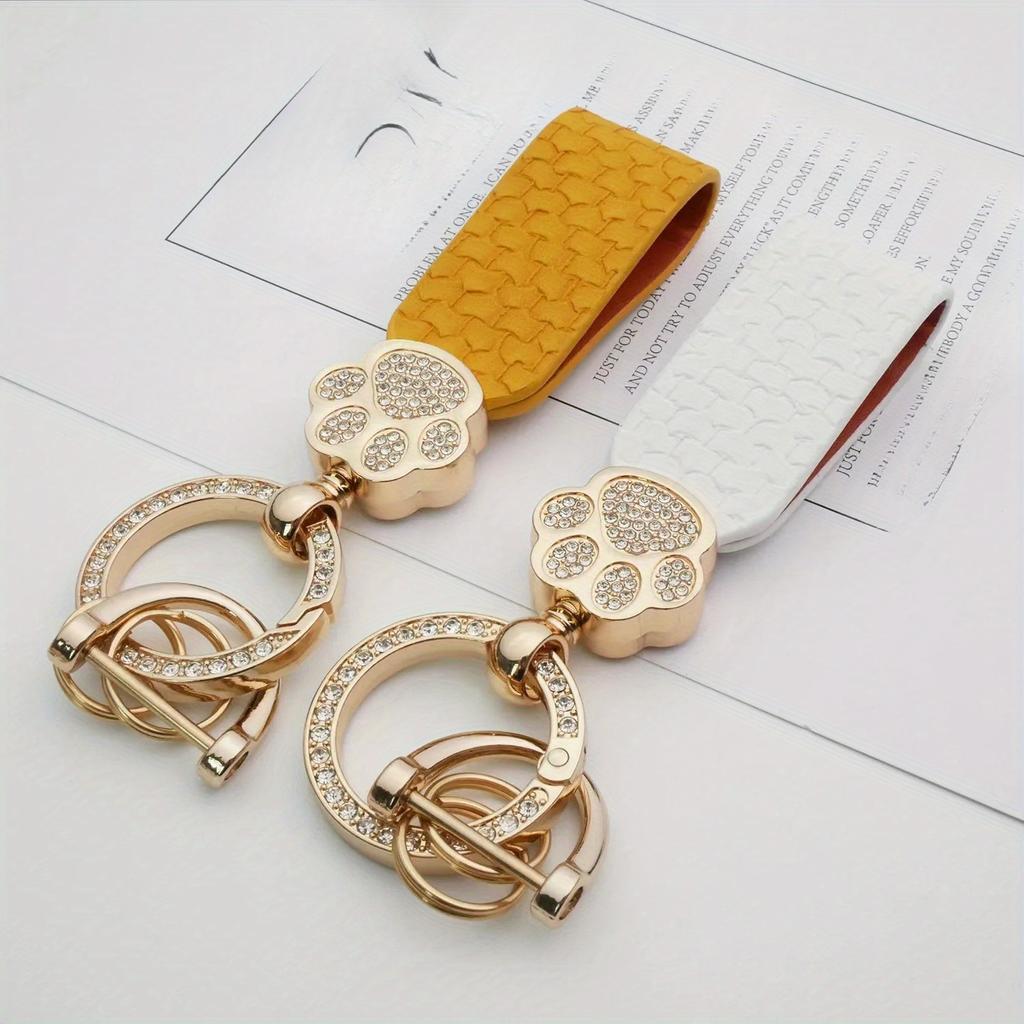 PU Leather Keychain with Cat Paw Design Fashionable Couples Key Ring Accessory Creative Gift Idea for Men Women Car Key Chains