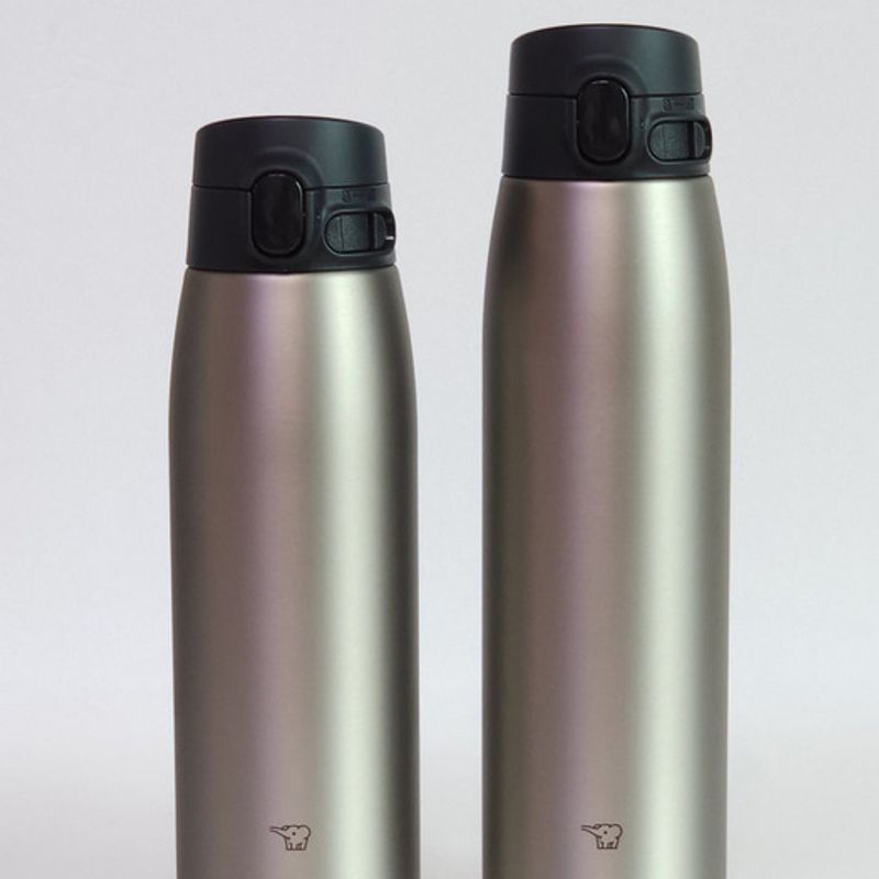 ZOJIRUSHI ZOJIRUSHI 950ml Venkovní termoska s jednodotykovým uzávěrem a bezešvým vnitřkem, velký objem