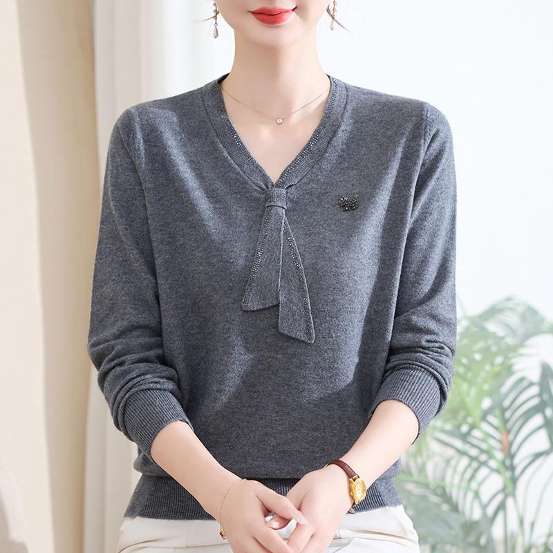 

Mom s Spring 2026 Stylish Age-Reducing Knit Top for Middle-Aged & Elderly Women, Long Sleeve Loose Fit Base Layer XL (up to 105 lbs)