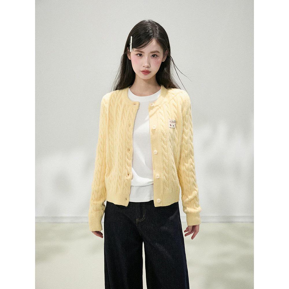 Women's High-Quality Milk Yellow Cable Knit Cardigan - Long Sleeve Sweater for Autumn 2026