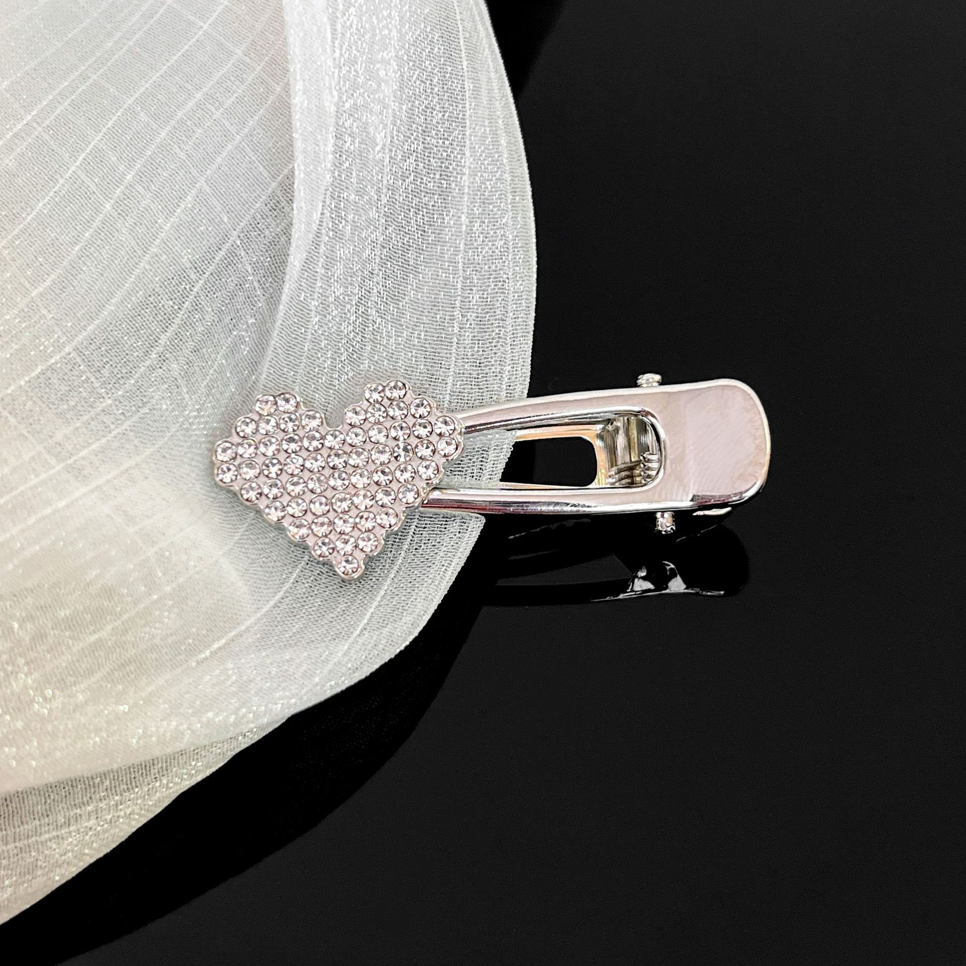 

Простий металевий качкодзьоб, затискач, крокодил, кучерява шпилька, шпилька, тримач для зачіски, пухнаста зачіска, салонна стрижка, головний убір, шпильки 1pc