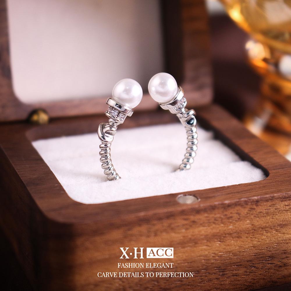 Trendy Rhinestone Heart Ear Cuff - No Piercing, Black & White Cartilage Stud Earrings