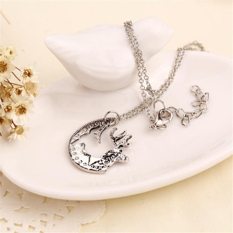 2 pcs/pair romantic fashion black camel Pendants Necklaces with elk deer necklace Exaggeration Lover Necklace Jewelry? (Color: Black)