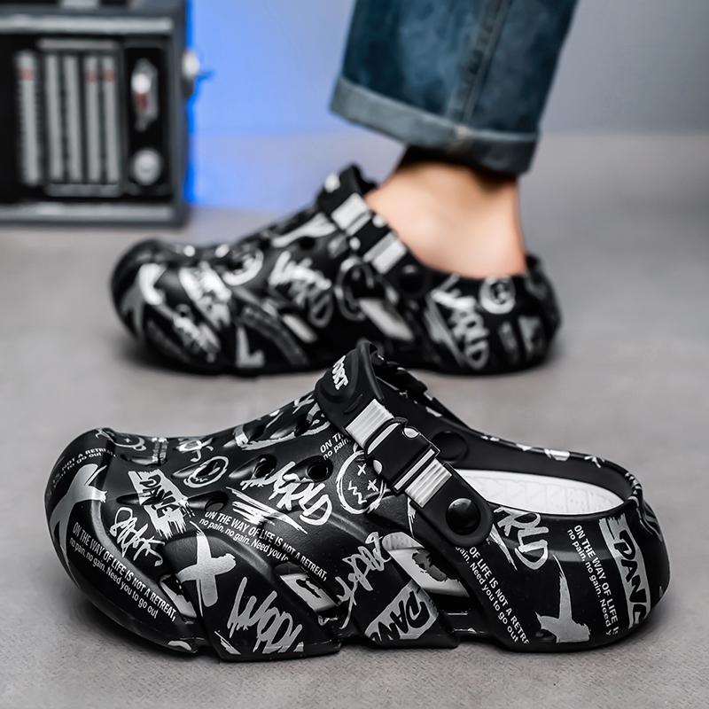 New large-sized thick-soled men's sandals EVA lightweight and breathable beach shoes fashionable and casual sports sandals men