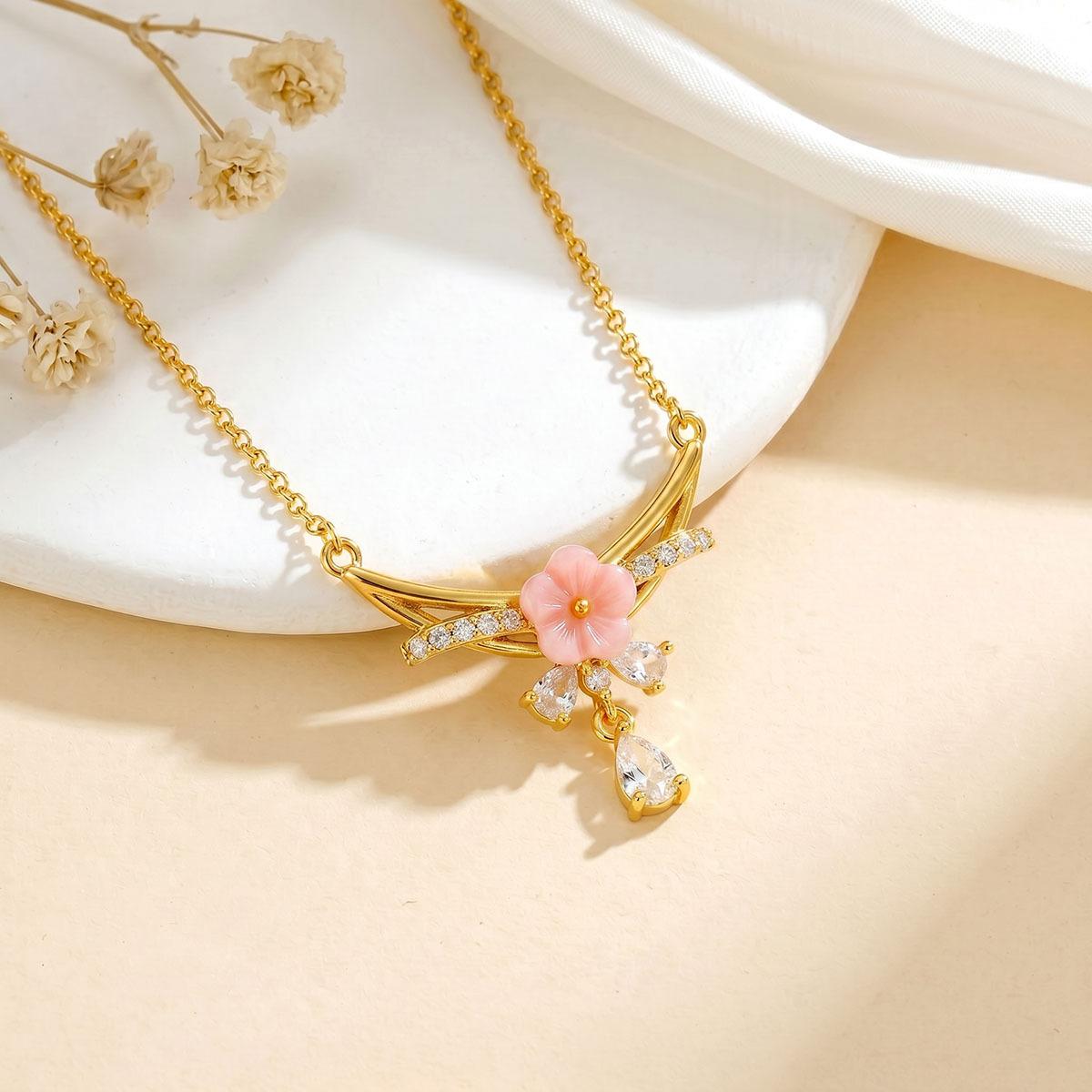 Female Fashion Sweet Collarbone Butterfly Necklace pink peach blossoms