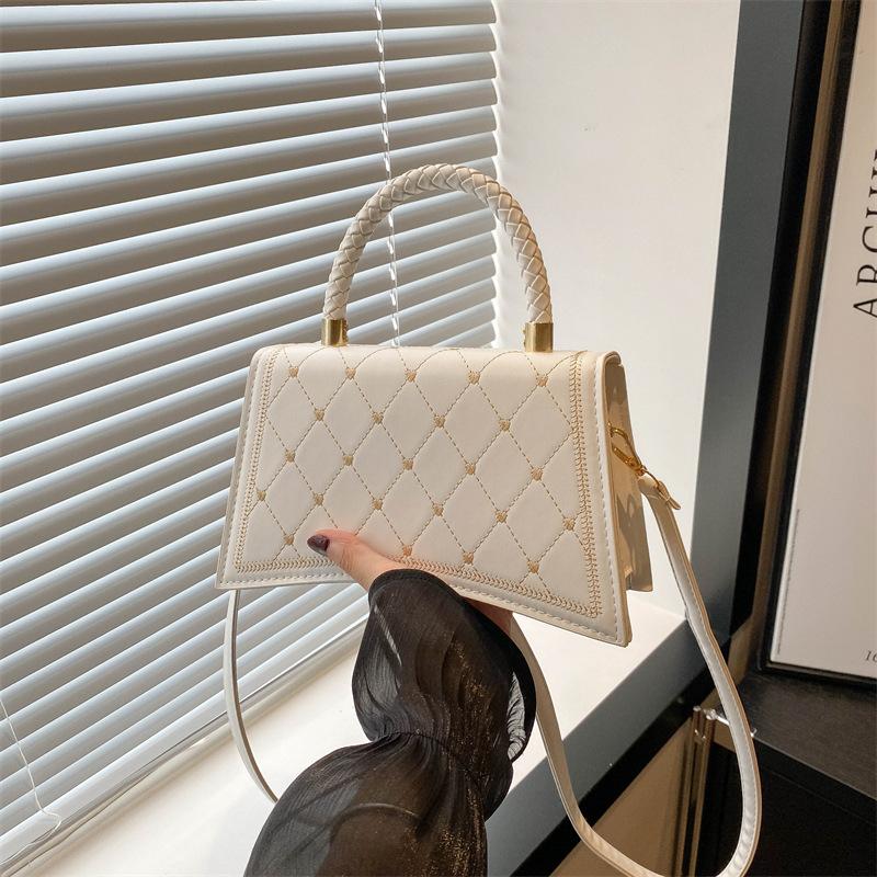 

Популярная в этом году корейская версия сумки с бриллиантами 2024 года, летний новый нишевый дизайн, универсальная сумка-мессенджер через плечо белый