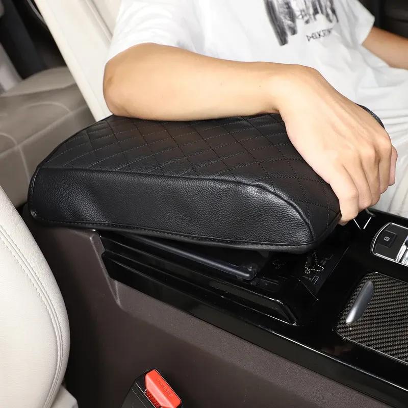 For 17-22 Land Rover Discovery 5 Armrest Box Cover Center Armrest Pad Car Interior Anti-scratch Dust Mat Cover Leather Material