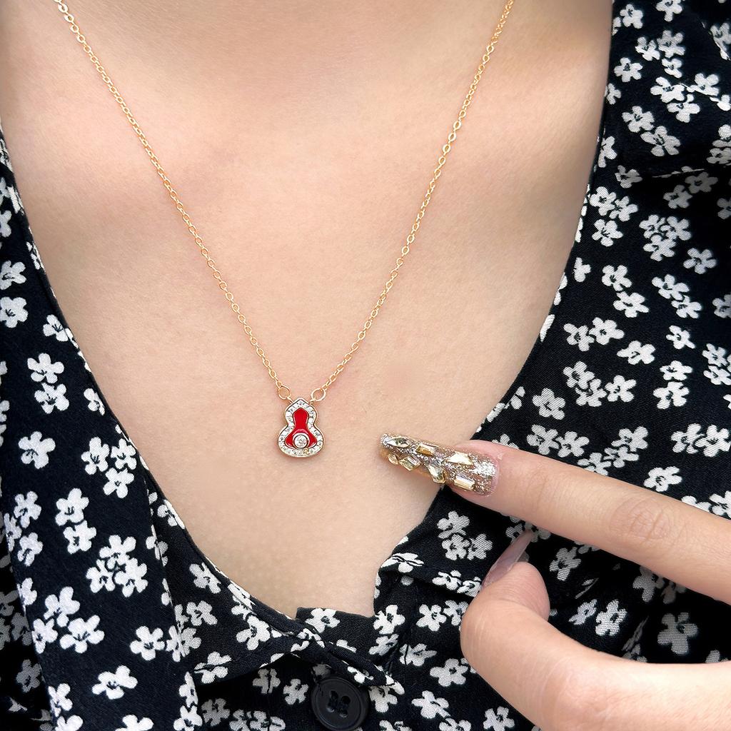 New High-quality Mini Small Diamond-encrusted Agate Gourd Necklace Design Collarbone Chain