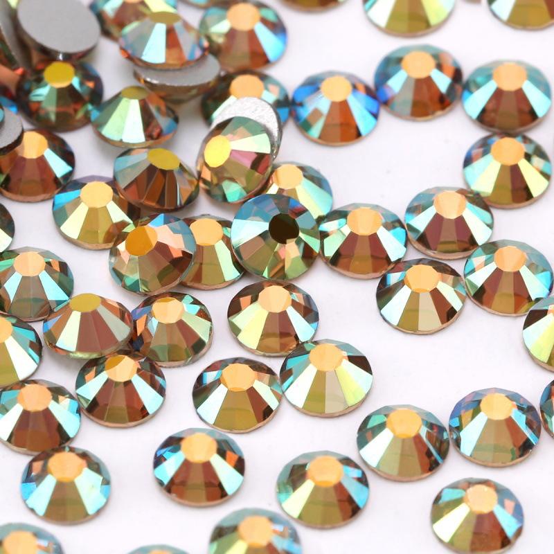 Pujiang Crystal Rhinestone Skleněné ploché dno Diamond Oblečení Doplňky Kulatý vrták na nehty DIY Náušnice Taška Samolepka Vrtačka