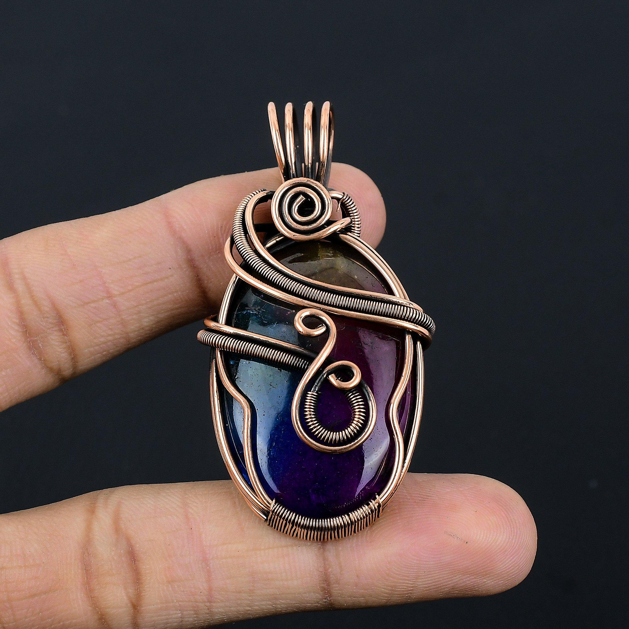 

Кулон из Радужного Солнечного Кварца, обернутый медной проволокой 999 пробы, Ювелирное изделие с подвеской из драгоценного камня ручной работы, Подарки для жены, Новая подвеска 2.55 Inches