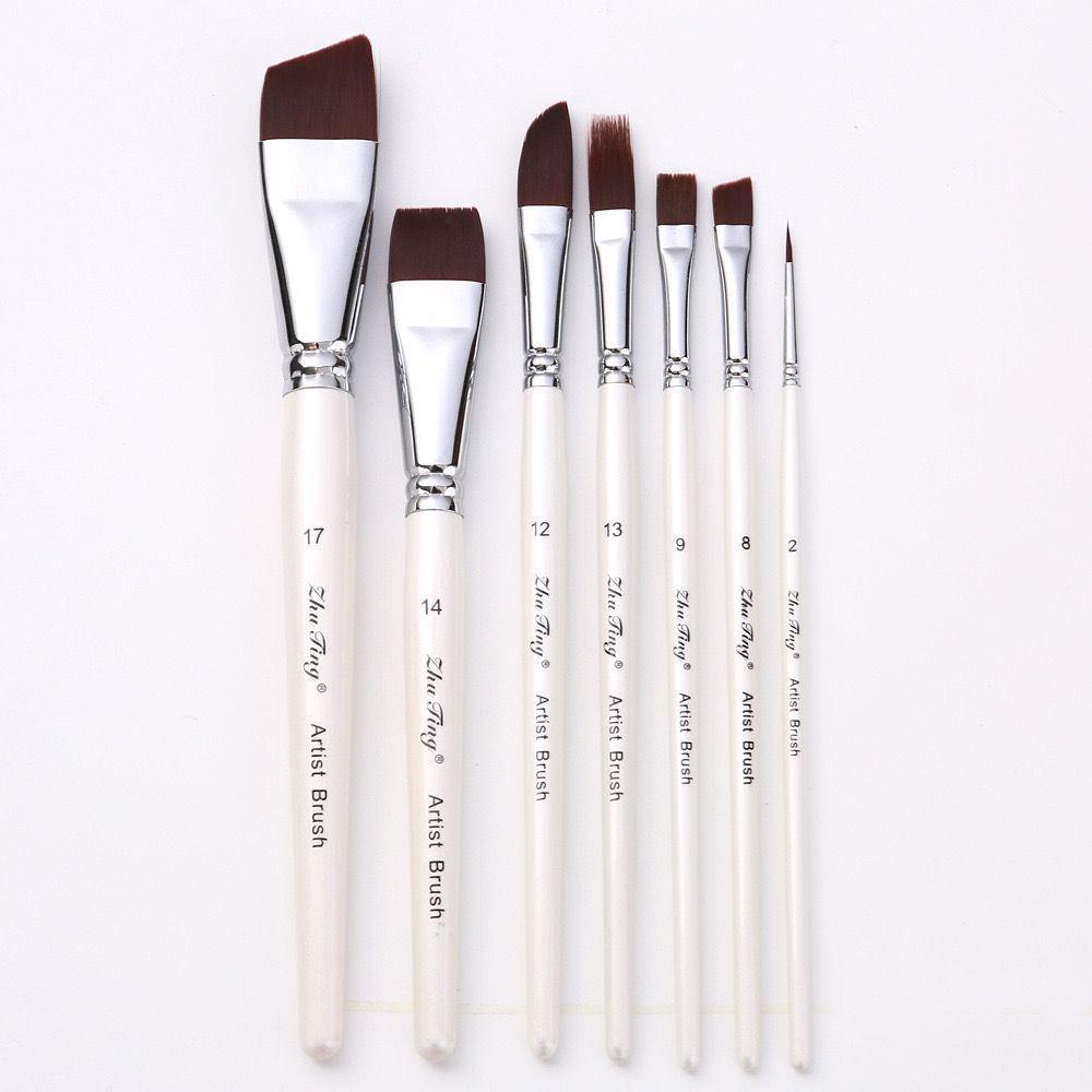 17-Piece Face Painting Brush Set for Various Artistic Techniques Like Line Work, Embossing, Blending, and More.