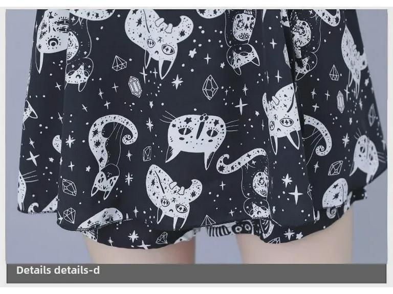 Plus Size Women's Summer Lace Collar Slimming Two-Piece Set: Short Sleeve Top & Printed Shorts