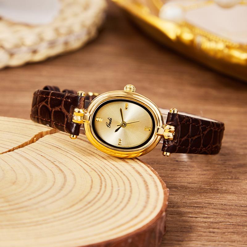 Mittelalterlicher Gürtel Damenarmbanduhr Nische Retro High-End Uhr Leichter Luxus Einfache Quarzuhr