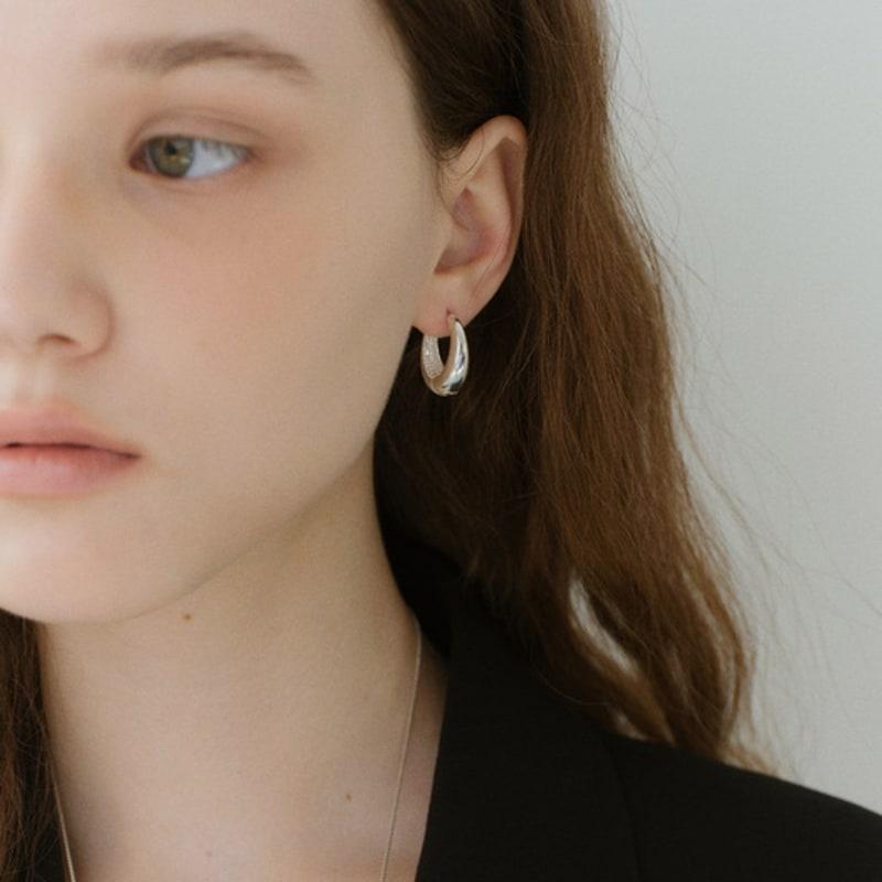 

NORMALLEE [Silver 925] Horn One-touch Earrings Silver