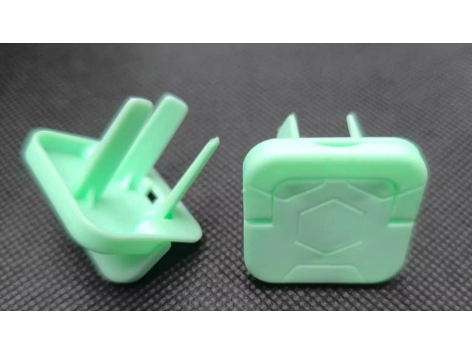 

Baby Plug Socket Safety Cover: Child Anti-Shock Power Strip Protector Light Green - 3 Plug [1 piece]