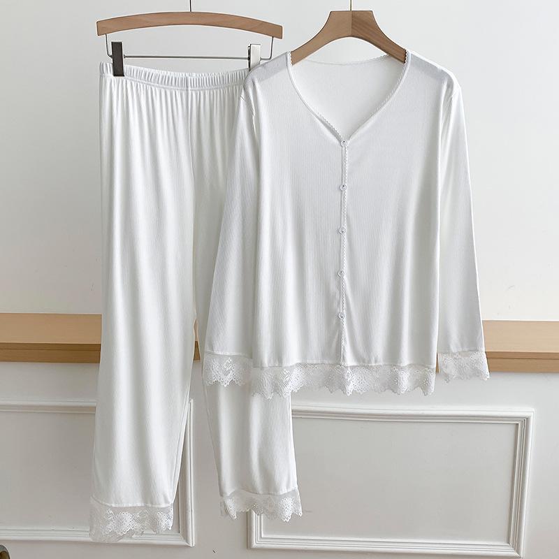 Lace Long Sleeve Pajama Set: Women's Loose-Fit Autumn/Winter Wear, Versatile for Outdoor Use.