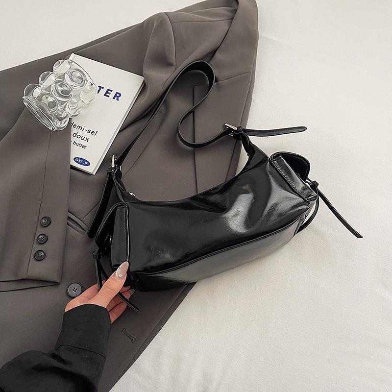 Fashion Red Soft Leather Commuter Bag Women's New Spice Girl Style Versatile Underarm Bag Shoulder Bag